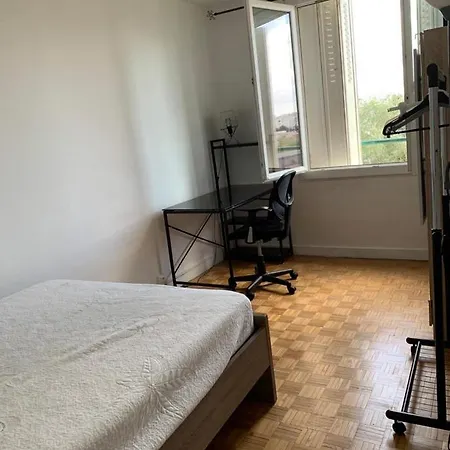 Apartment Centre *